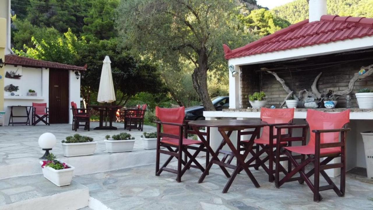 Limnonari Beach Rooms Скопелос Екстер'єр фото